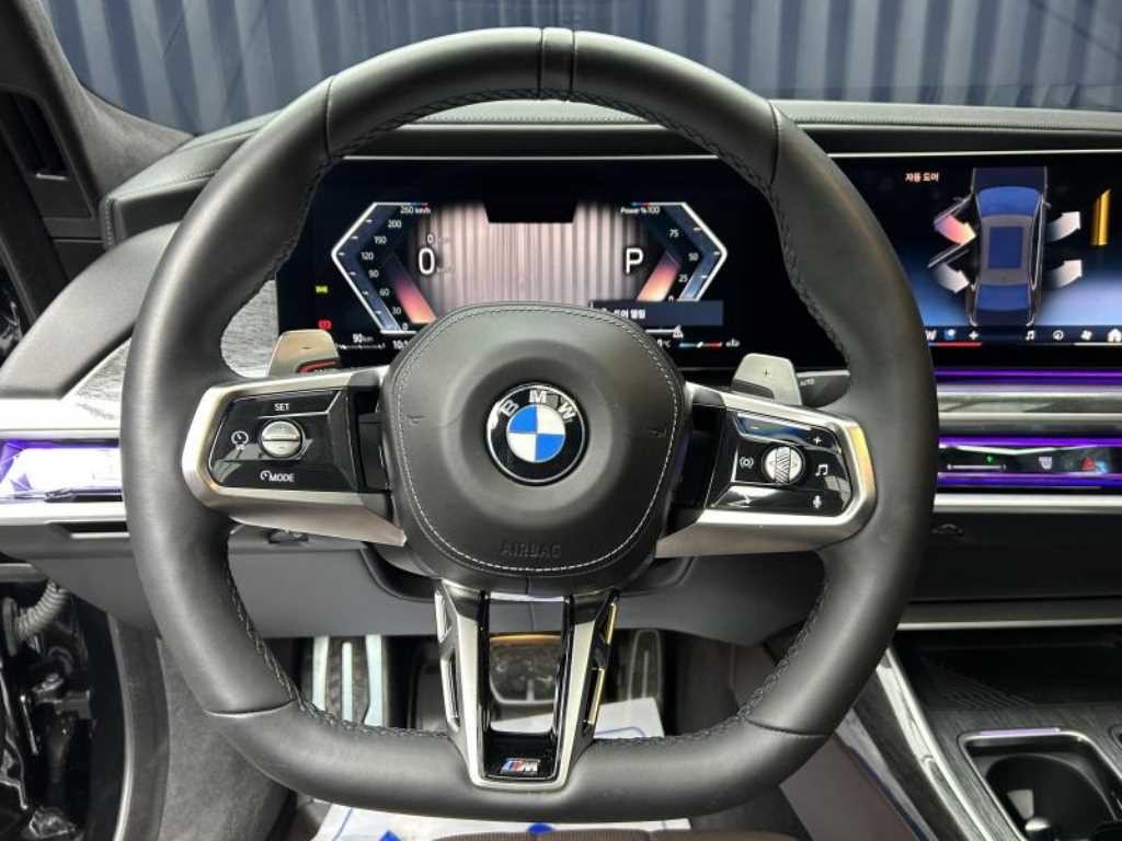 BMW 7시리즈 7시리즈 (G70) 740i sDrive M 스포츠 이미지 8