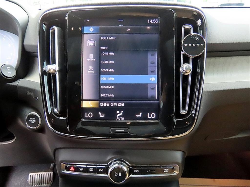 볼보 XC40 B4 AWD 인스크립션 이미지 13