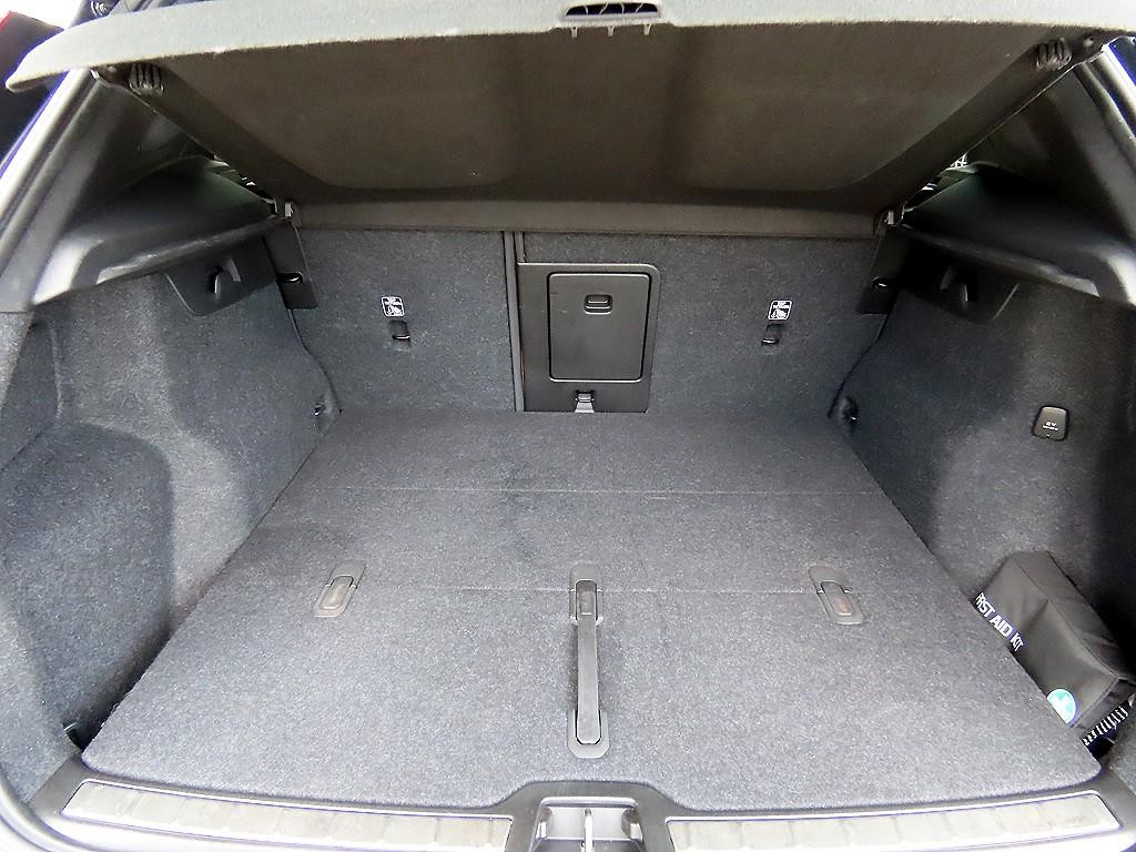 볼보 XC40 B4 AWD 인스크립션 이미지 17