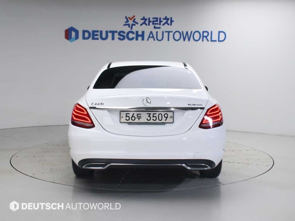 벤츠 C 클래스 C클래스 W205 C220 블루텍 아방가르드 이미지 4
