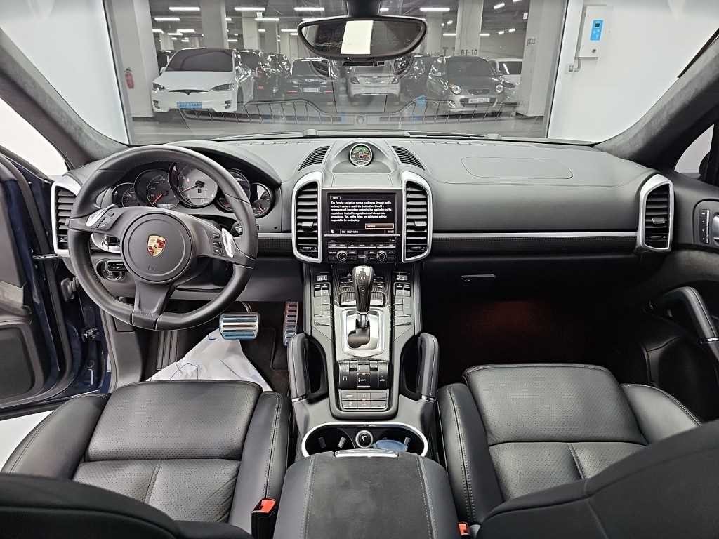 포르쉐 카이엔 뉴 카이엔 4.8 GTS 이미지 7