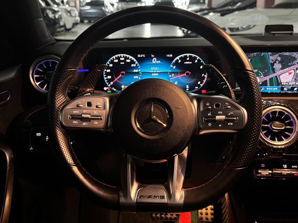 벤츠 A 클래스 A클래스 W177 AMG A45 4MATIC+ 해치백 이미지 10
