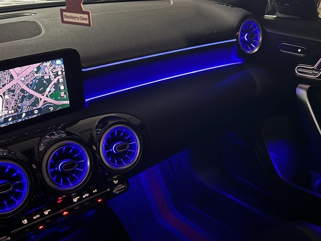 벤츠 A 클래스 A클래스 W177 AMG A45 4MATIC+ 해치백 이미지 14