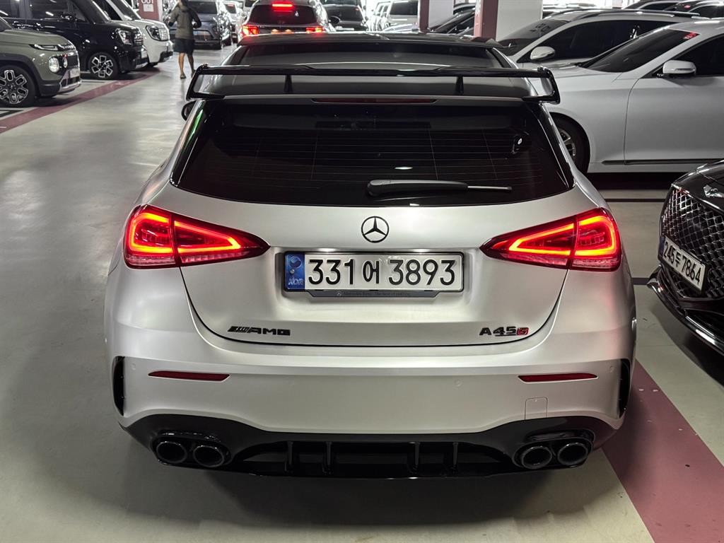 벤츠 A 클래스 A클래스 W177 AMG A45 4MATIC+ 해치백 이미지 5