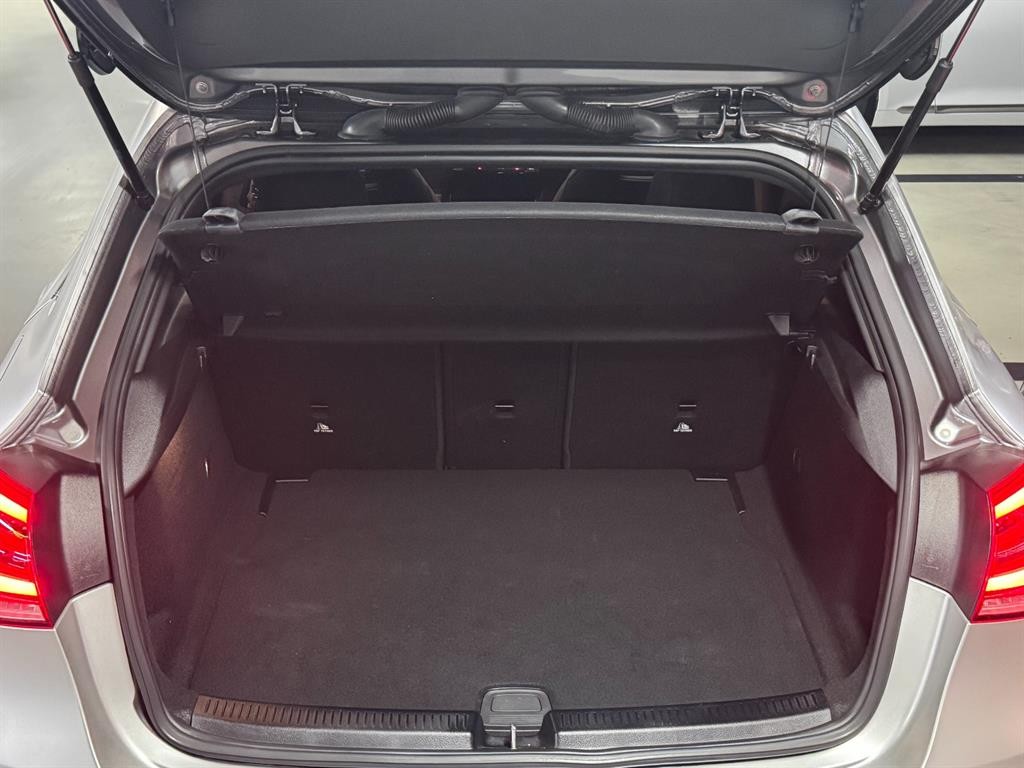 벤츠 A 클래스 A클래스 W177 AMG A45 4MATIC+ 해치백 이미지 6