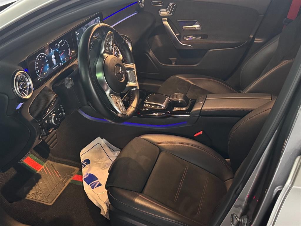 벤츠 A 클래스 A클래스 W177 AMG A45 4MATIC+ 해치백 이미지 8
