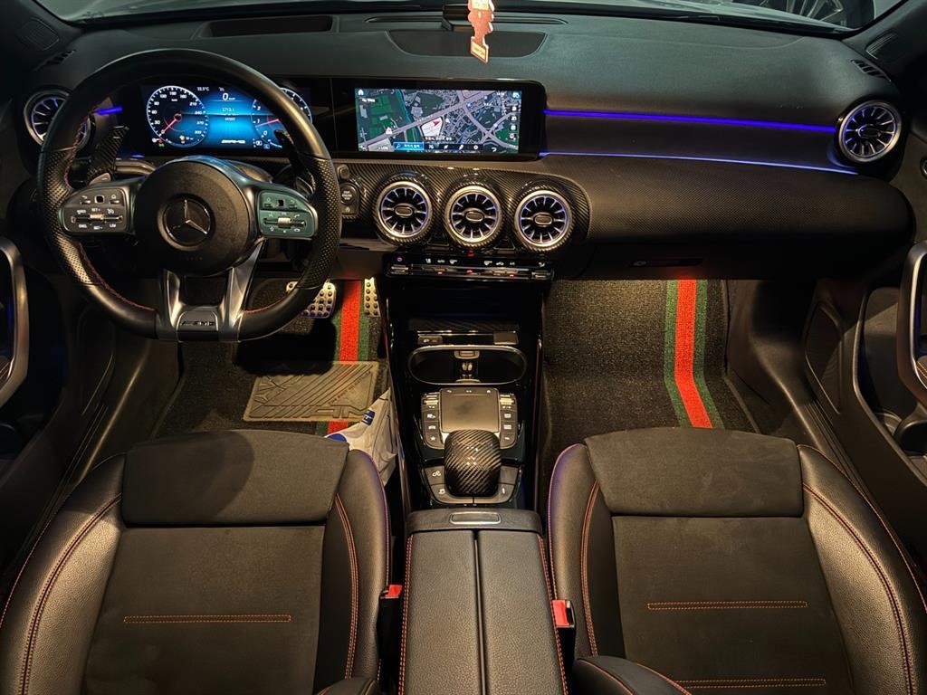 벤츠 A 클래스 A클래스 W177 AMG A45 4MATIC+ 해치백 이미지 9