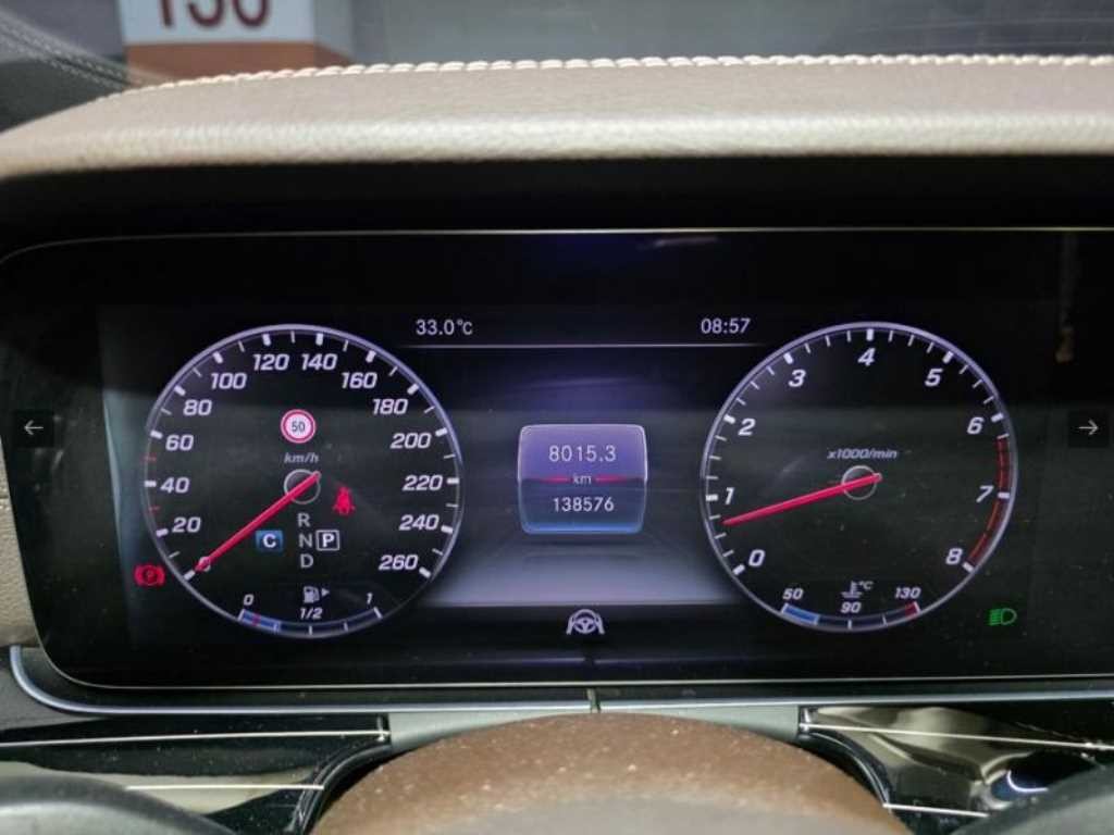 벤츠 E 클래스 E-클래스 W213 E400 4MATIC 익스클루시브 이미지 6
