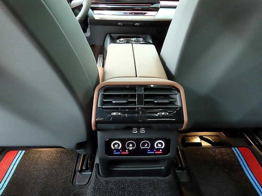BMW 5시리즈 5시리즈 (G60) 530i xDrive M 스포츠 이미지 17