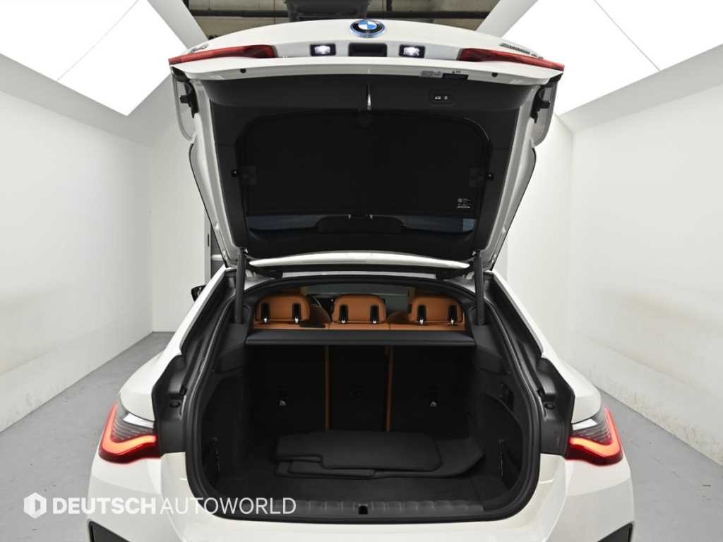 BMW i4 eDrive 40 M 스포츠 이미지 19