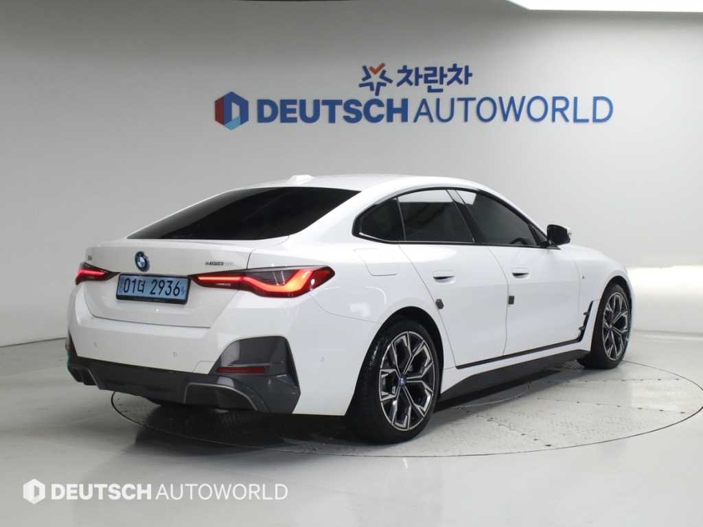 BMW i4 eDrive 40 M 스포츠 이미지 2