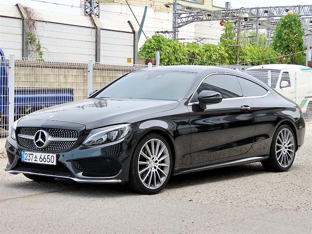 벤츠 C 클래스 C클래스 W205 C200 쿠페 이미지 2