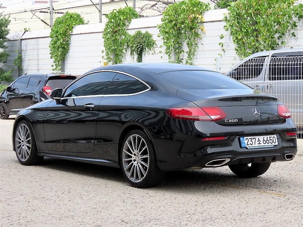 벤츠 C 클래스 C클래스 W205 C200 쿠페 이미지 3