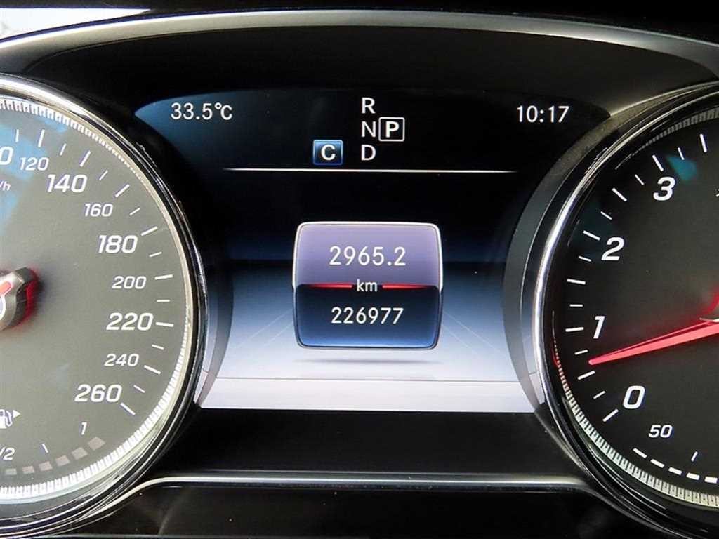 벤츠 E 클래스 E-클래스 W213 E300 4MATIC 익스클루시브 스텐다드 이미지 9