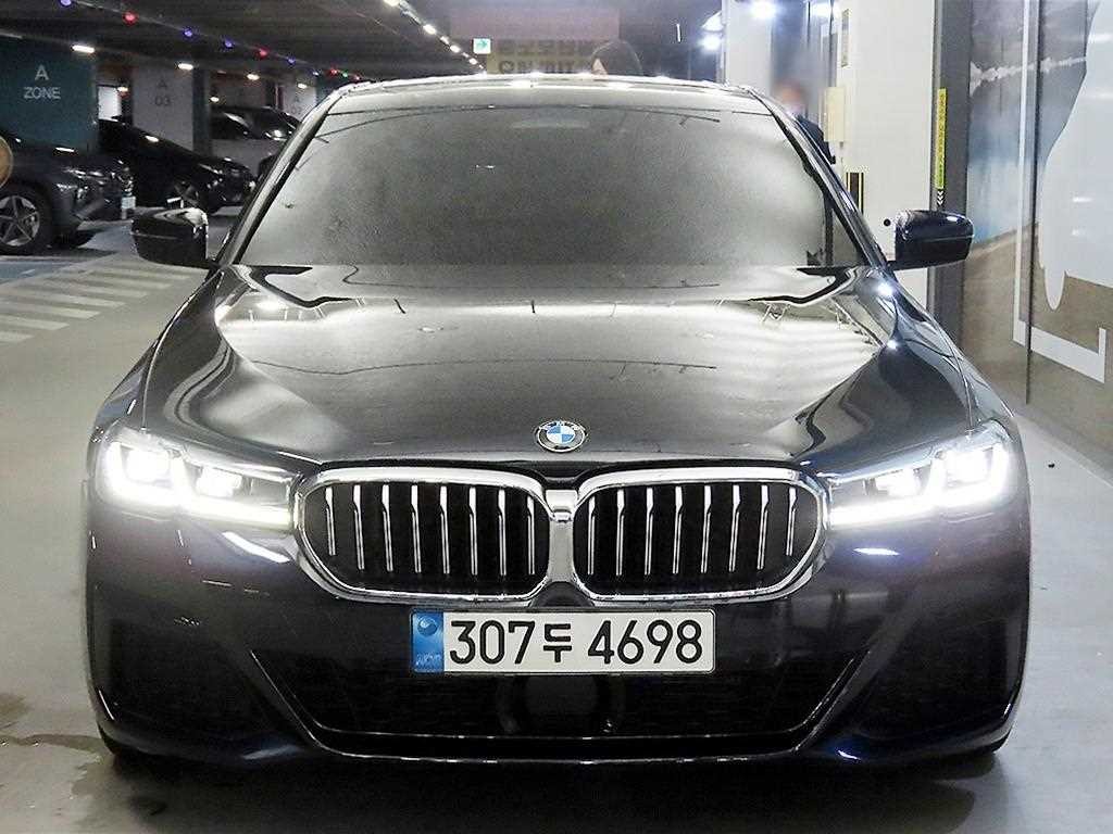 BMW 5시리즈 5시리즈 (G30) 520i M 스포츠 이미지 2