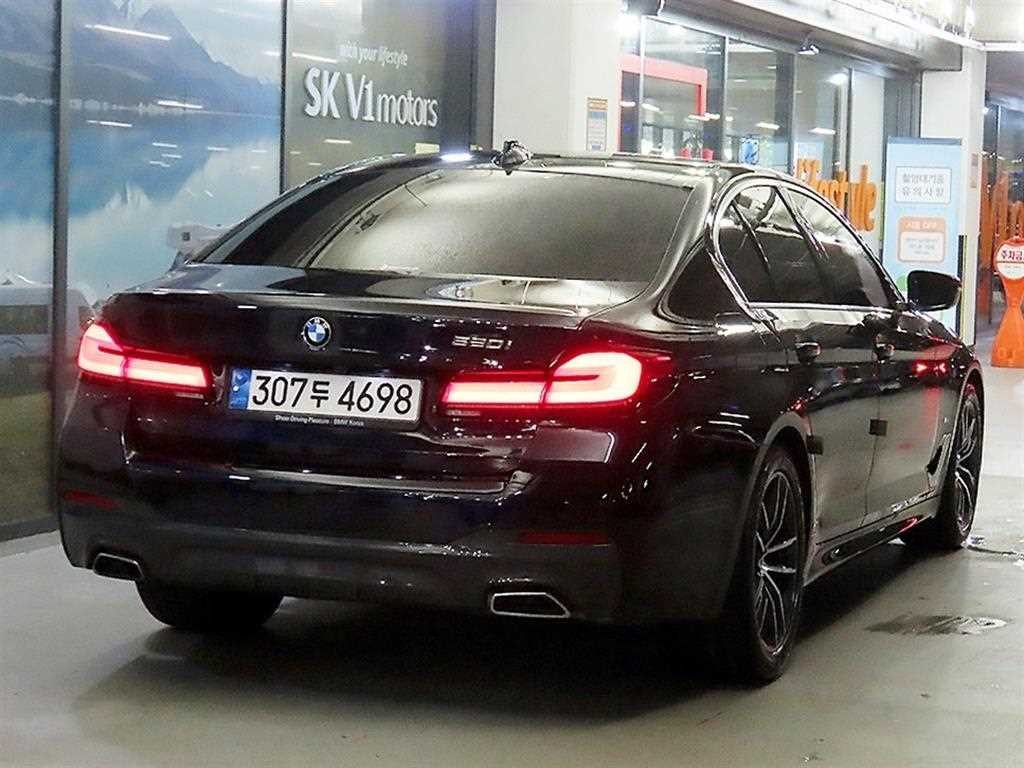 BMW 5시리즈 5시리즈 (G30) 520i M 스포츠 이미지 4