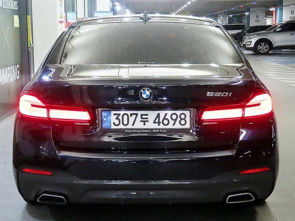 BMW 5시리즈 5시리즈 (G30) 520i M 스포츠 이미지 5