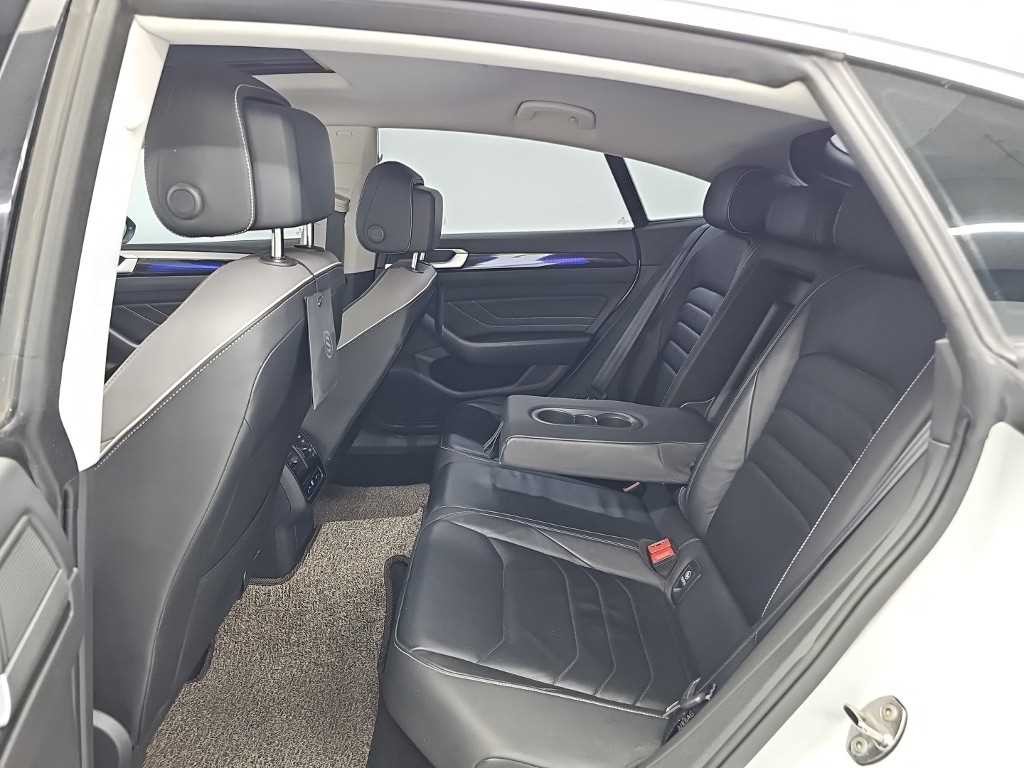 폭스바겐 아테온 2.0 TDI 프레스티지 이미지 12