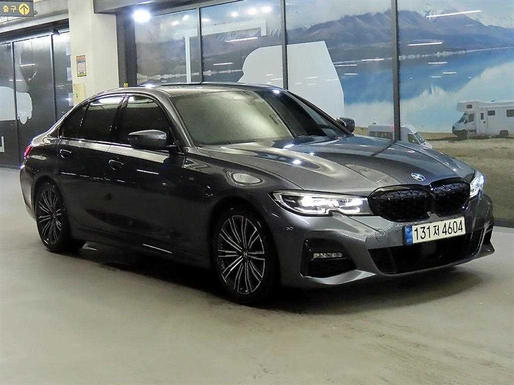 BMW 3시리즈 3시리즈 (G20) 320i M 스포츠 이미지 1