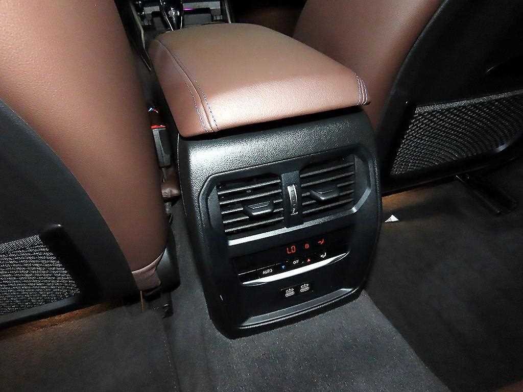 BMW 3시리즈 3시리즈 (G20) 320i M 스포츠 이미지 15