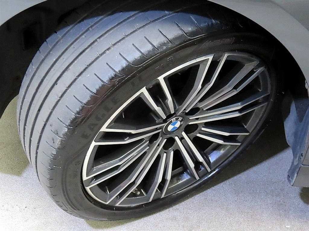 BMW 3시리즈 3시리즈 (G20) 320i M 스포츠 이미지 20