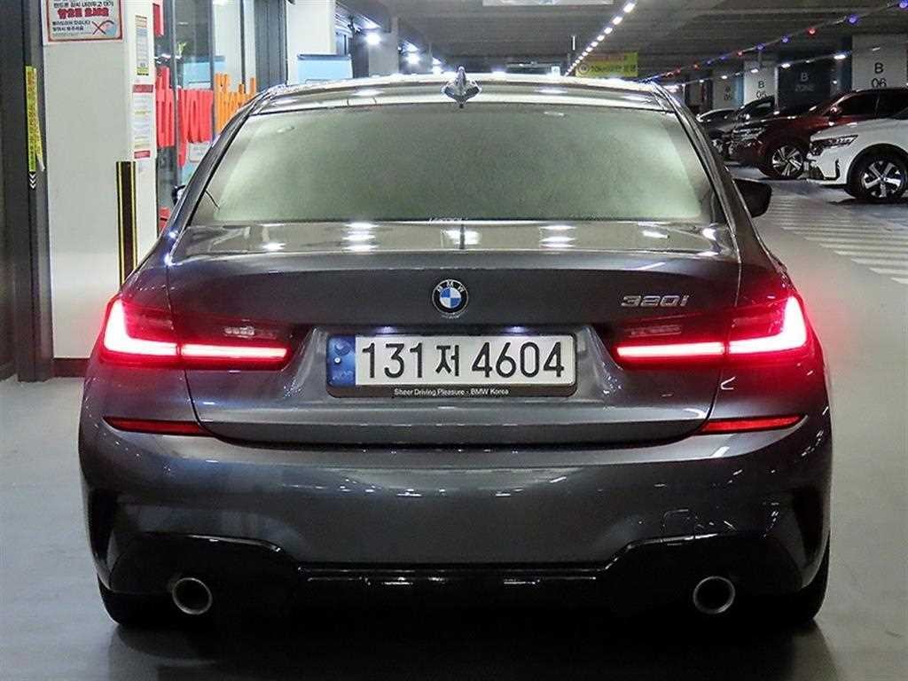 BMW 3시리즈 3시리즈 (G20) 320i M 스포츠 이미지 5