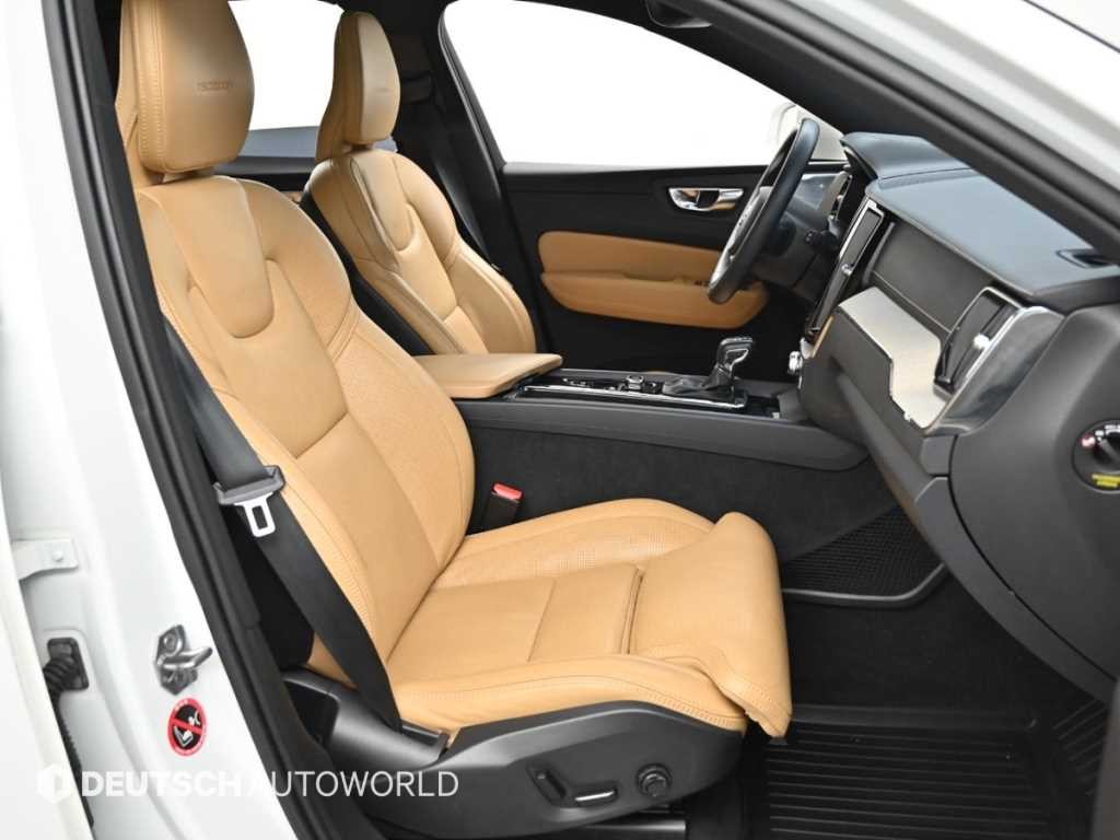 볼보 XC60 XC60(2세대) D5 AWD 인스크립션 이미지 10