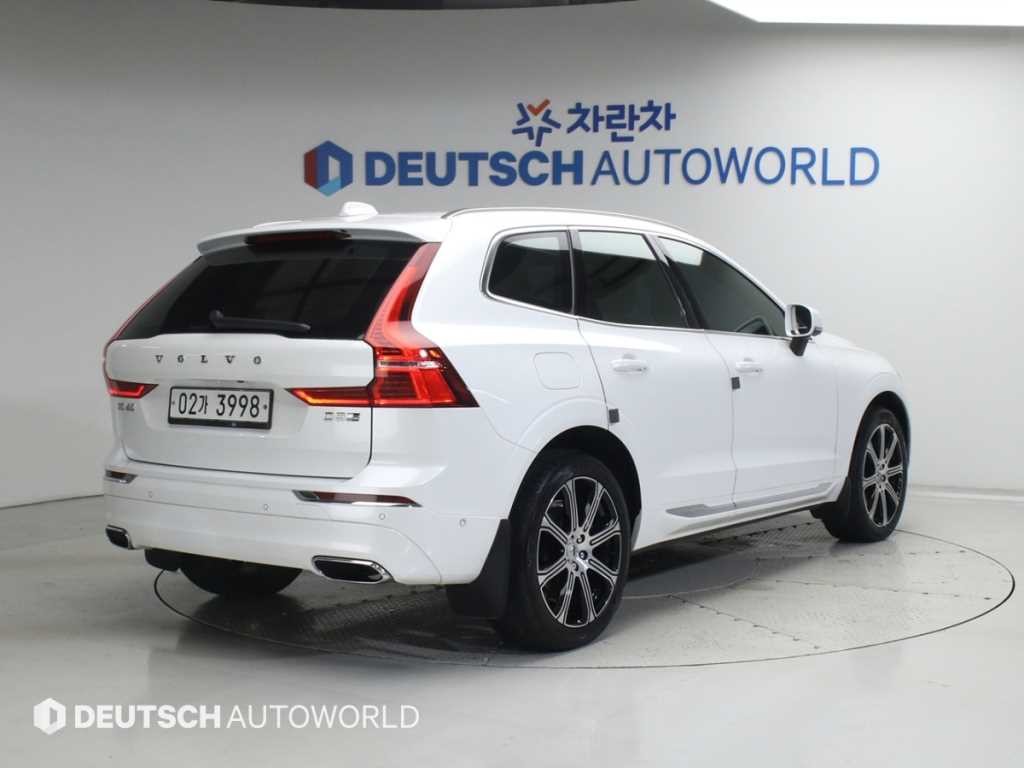 볼보 XC60 XC60(2세대) D5 AWD 인스크립션 이미지 2
