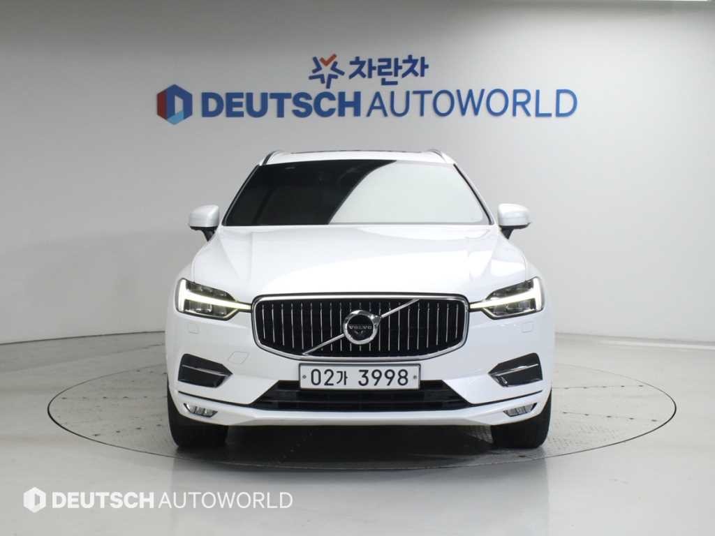 볼보 XC60 XC60(2세대) D5 AWD 인스크립션 이미지 3