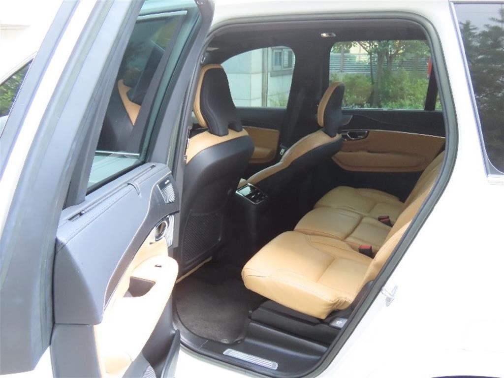 볼보 XC90 XC90 2세대 2.0 T8 AWD 얼티메이트 브라이트 이미지 14