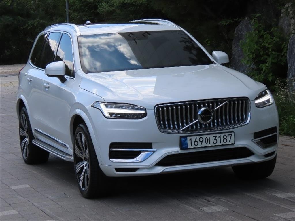 볼보 XC90 XC90 2세대 2.0 T8 AWD 얼티메이트 브라이트 이미지 2
