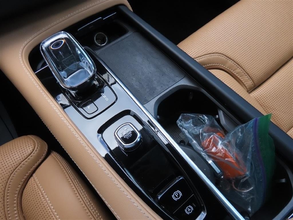 볼보 XC90 XC90 2세대 2.0 T8 AWD 얼티메이트 브라이트 이미지 6