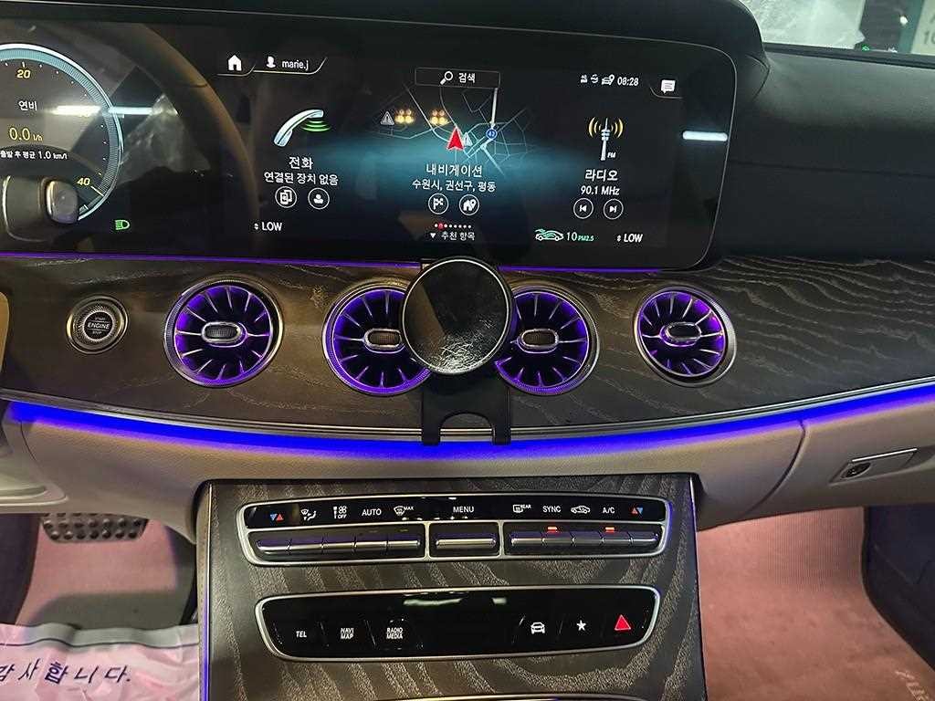 벤츠 E 클래스 E-클래스 W213 E450 4MATIC 쿠페 이미지 10