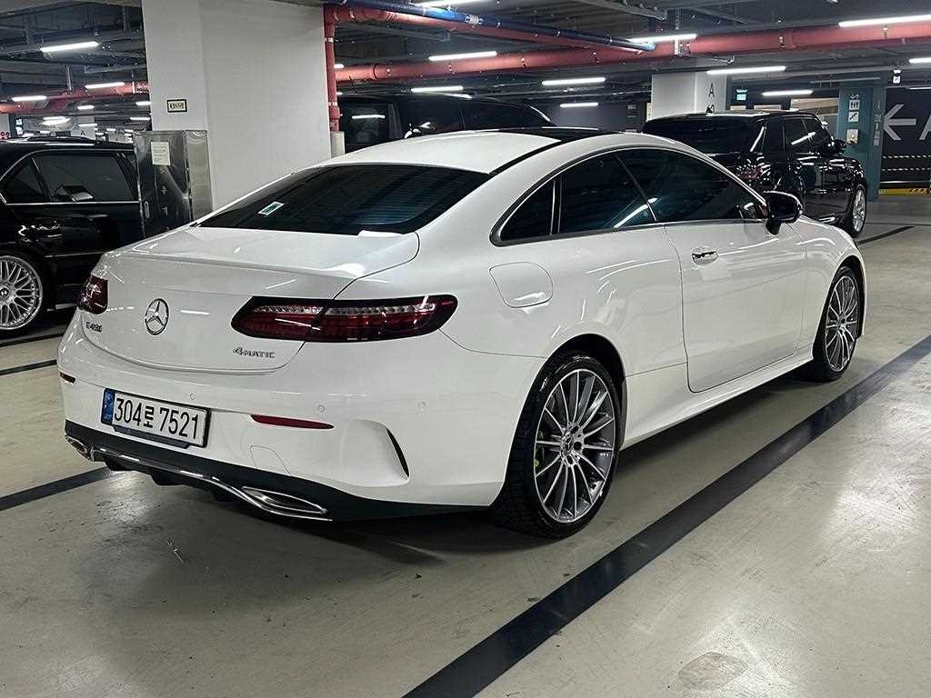 벤츠 E 클래스 E-클래스 W213 E450 4MATIC 쿠페 이미지 4