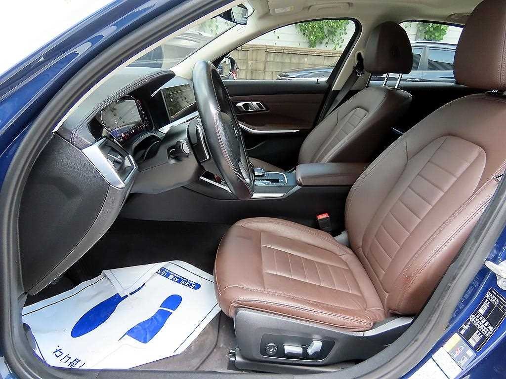 BMW 3시리즈 3시리즈 (G20) 330e M 스포츠 이미지 5