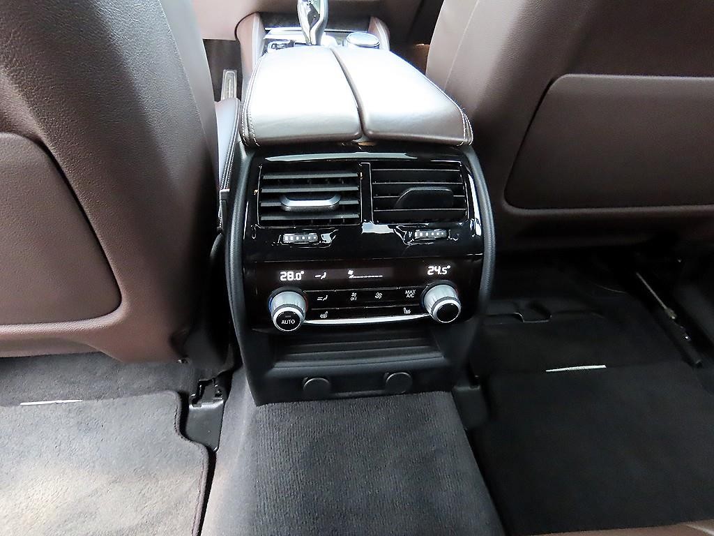 BMW 5시리즈 5시리즈 (G30) 540i xDrive M 스포츠 플러스 이미지 16