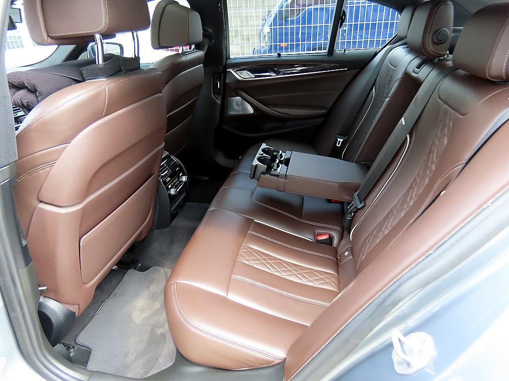 BMW 5시리즈 5시리즈 (G30) 540i xDrive M 스포츠 플러스 이미지 6