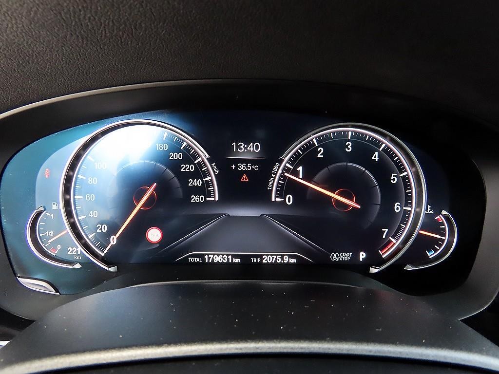 BMW 5시리즈 5시리즈 (G30) 540i xDrive M 스포츠 플러스 이미지 9