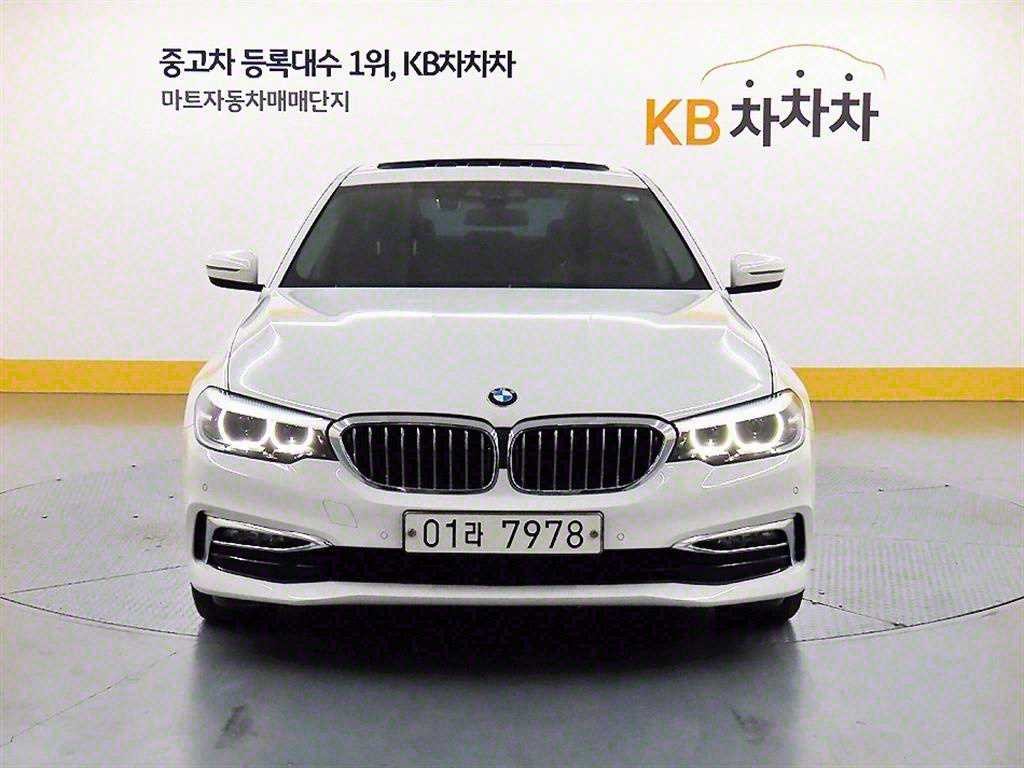 BMW 5시리즈 5시리즈 (G30) 520i 럭셔리 이미지 1