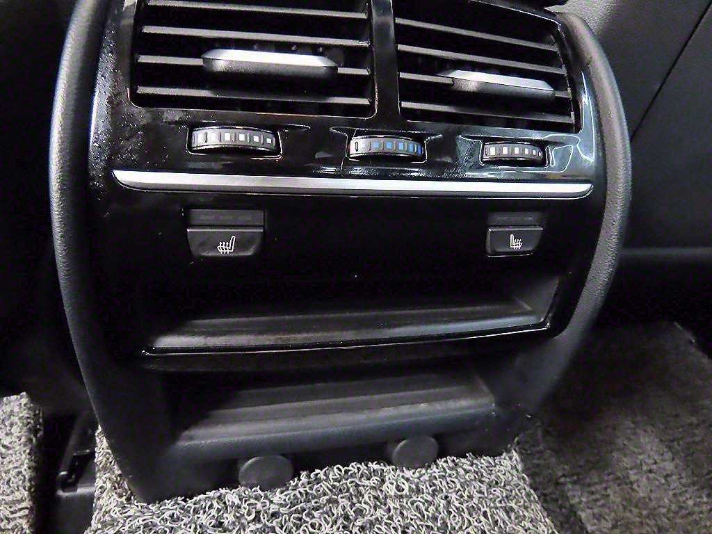 BMW 5시리즈 5시리즈 (G30) 520i 럭셔리 이미지 12