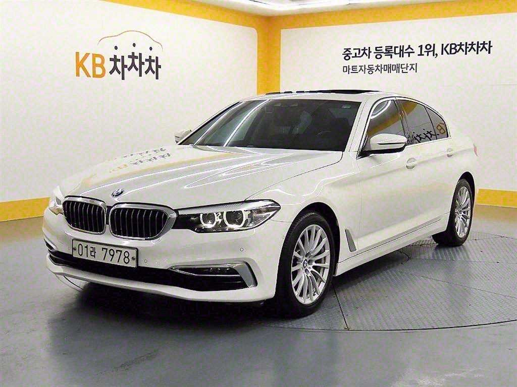 BMW 5시리즈 5시리즈 (G30) 520i 럭셔리 이미지 2