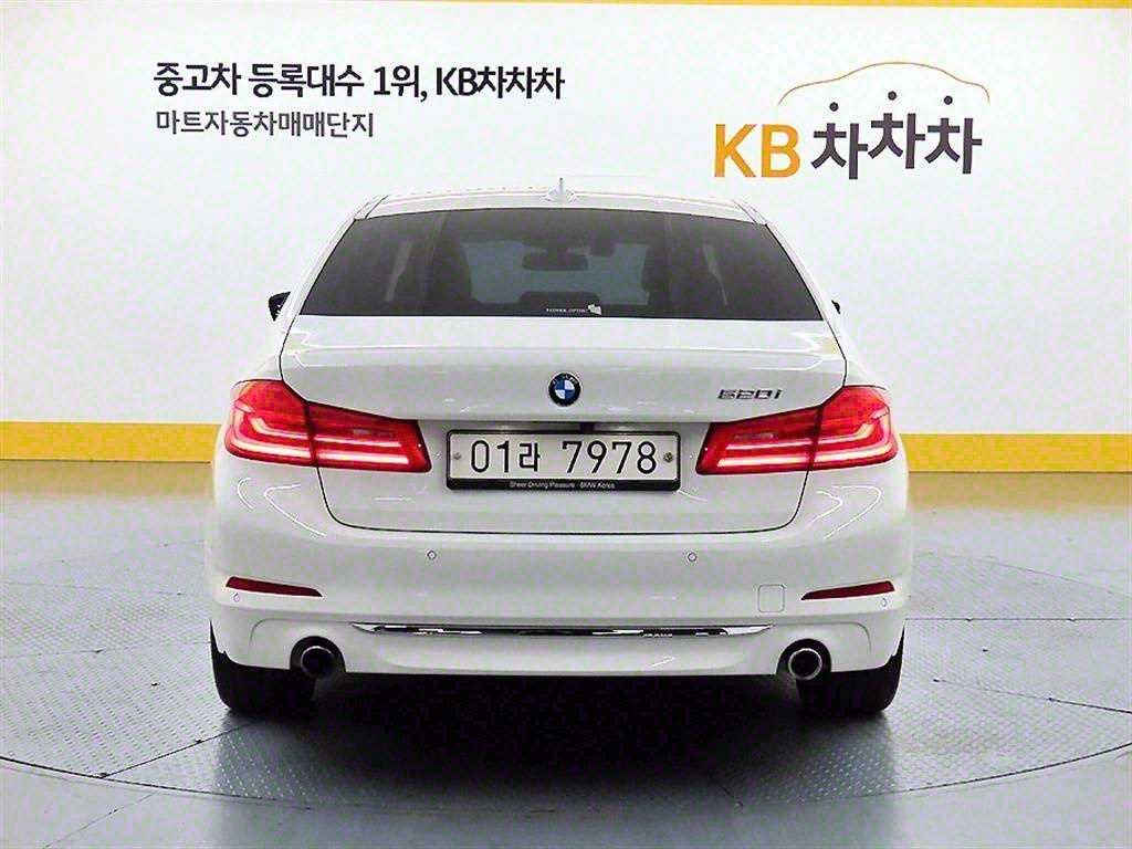 BMW 5시리즈 5시리즈 (G30) 520i 럭셔리 이미지 3