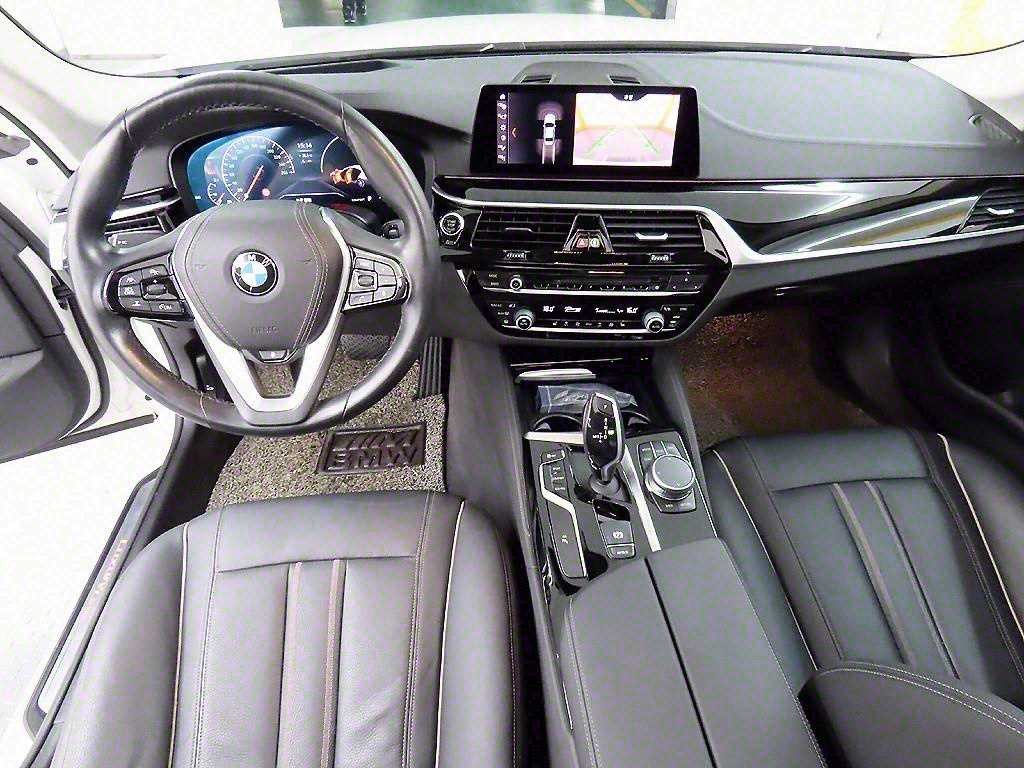 BMW 5시리즈 5시리즈 (G30) 520i 럭셔리 이미지 7