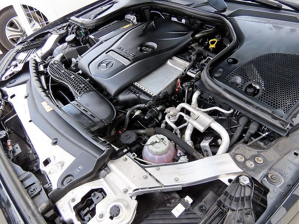 벤츠 E 클래스 E-클래스 W213 E300e 4MATIC 익스클루시브 이미지 19