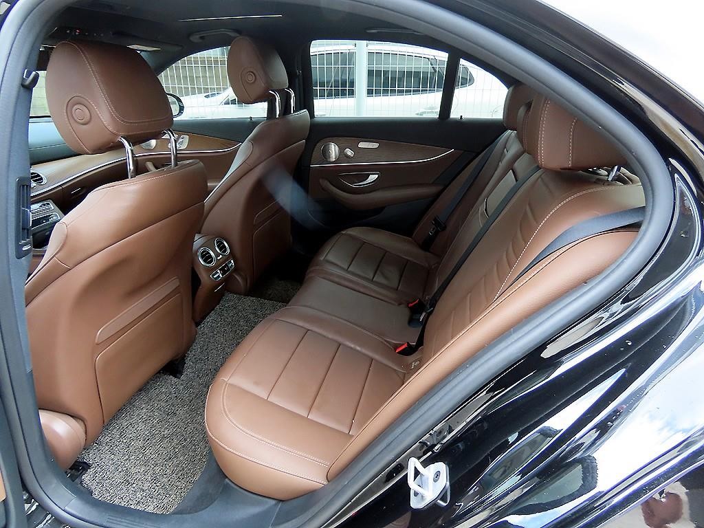 벤츠 E 클래스 E-클래스 W213 E300e 4MATIC 익스클루시브 이미지 6