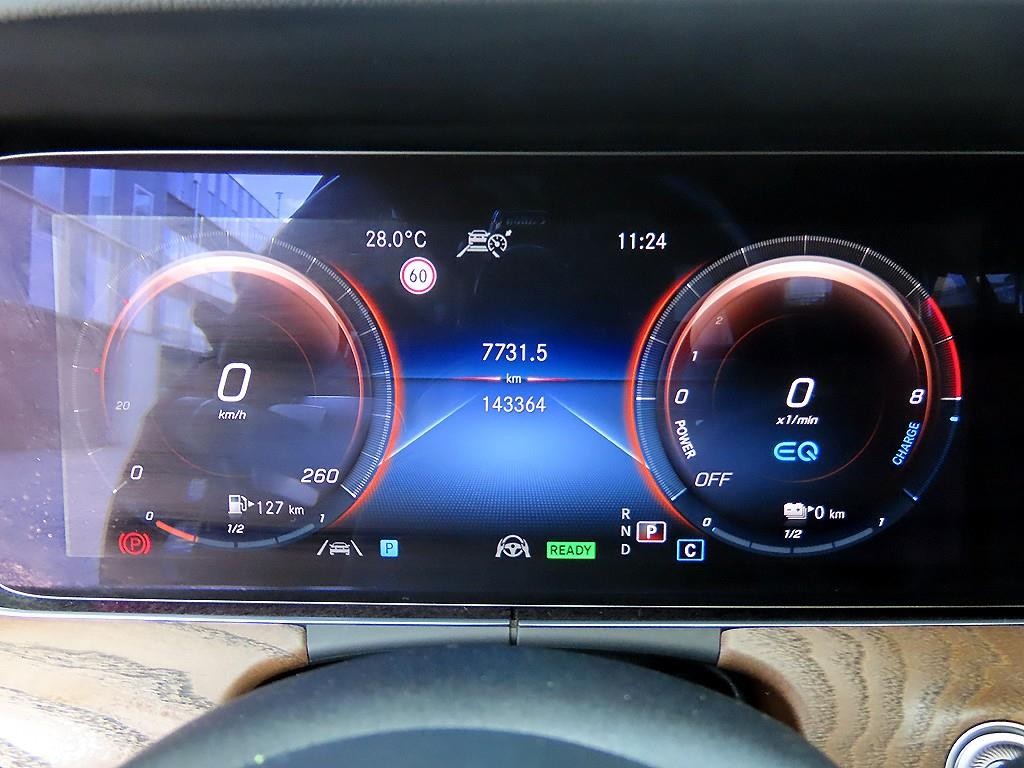 벤츠 E 클래스 E-클래스 W213 E300e 4MATIC 익스클루시브 이미지 9