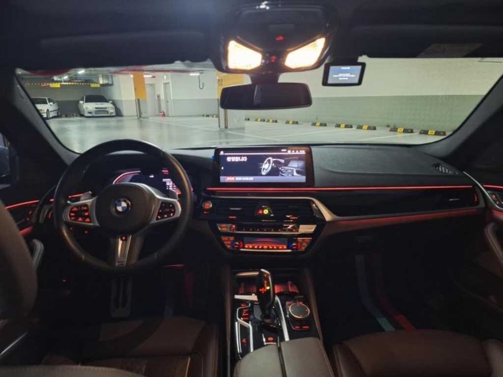 BMW 5시리즈 5시리즈 (G30) 530i xDrive M 스포츠 이미지 10