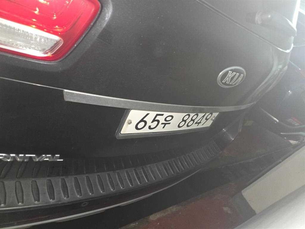 기아 카니발 올 뉴 카니발 디젤 9인승 프레스티지 이미지 2