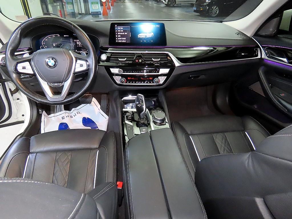 BMW 5시리즈 5시리즈 (G30) 530e 럭셔리 플러스 이미지 10