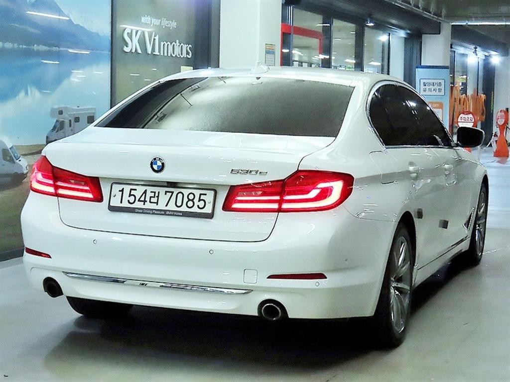 BMW 5시리즈 5시리즈 (G30) 530e 럭셔리 플러스 이미지 4